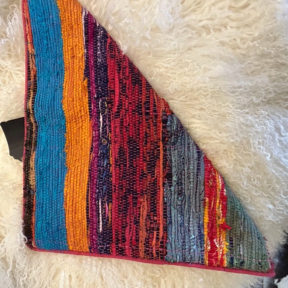 Great woven striped accent pillow. Bright Colors. 18 x 18, Tradestar. - Picture 4 of 9